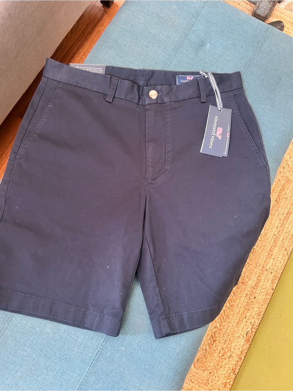 Vineyard Vines Men’s Dark Navy Flat Front Chino Shorts Breaker Shorts size 32